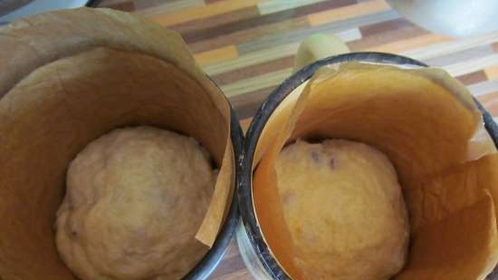 Kulich กับ Myasoedovskaya ในเตาอบ (เจ้านายชั้นสูง)