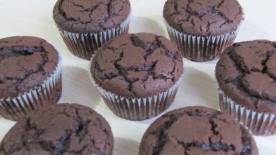 Muffin alla crema pasticcera al cioccolato