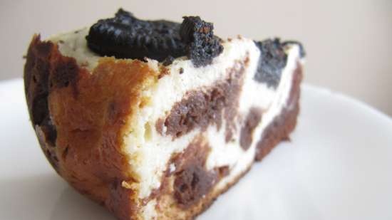 Brownie-cheesecake met Oreo-koekjes in Brand 701 multicooker