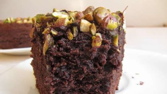 Brownie met pistachenoten in een multikoker Brand 701