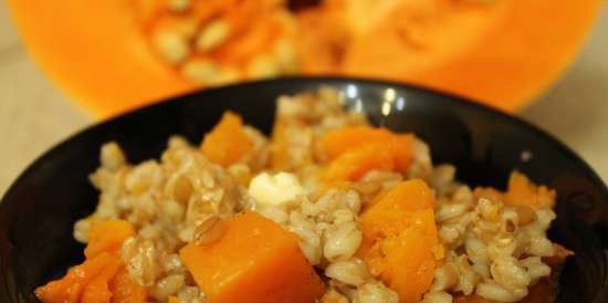 Speltpap met pompoen en garam masala, gestoofd in de oven