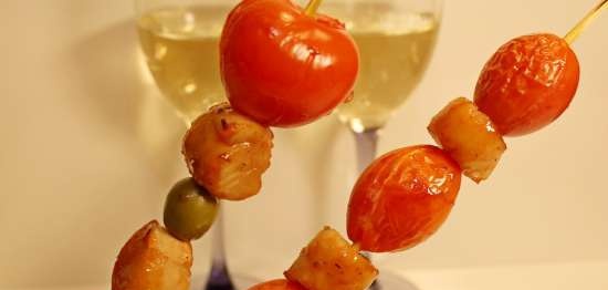 Scallop skewers with cherry tomatoes