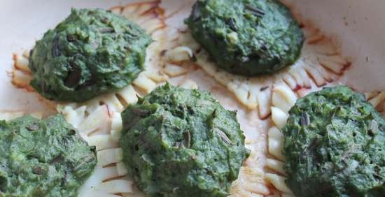 Calamari sotto un cappello di patate, felci e spinaci Fantasia di cedro