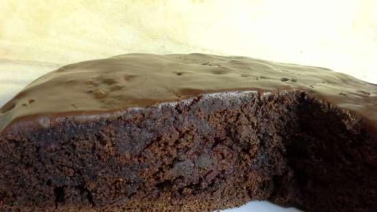 Pastel de chocolate con mousse de cereza (magro)