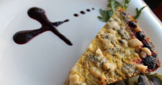 Casseruola di verdure con sedano, ravanello verde e formaggio blu