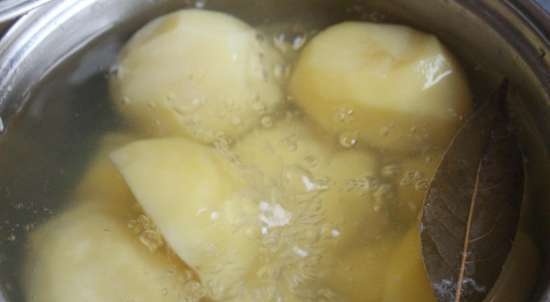 Potato and cabbage casserole with Jerusalem artichoke