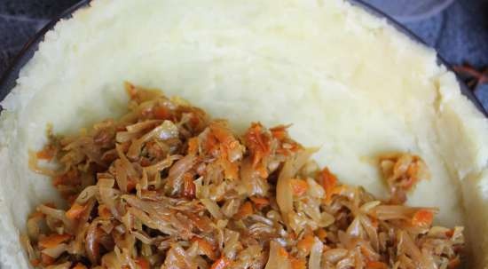 Potato and cabbage casserole with Jerusalem artichoke