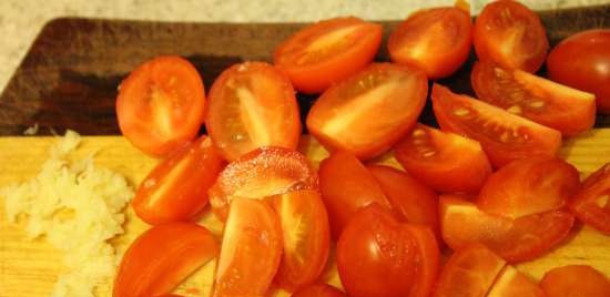 Tartlets with goat cheese and tomato confit