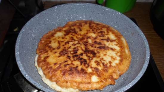 Khachapuri fast in a different manner in a contact grill VVK