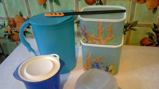 Tupperware จานพลาสติก - บทวิจารณ์