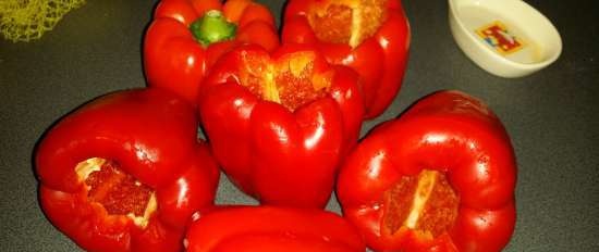 Gevulde paprika (Gefuelte Paprika mit Hackfleisch)