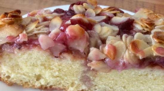 Pie with rote grütze and nut petals