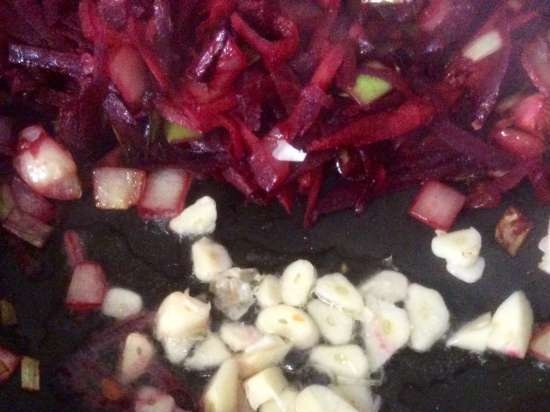 Beetroot with chicken giblets