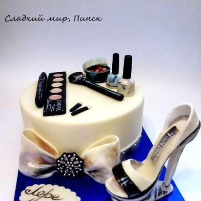 Cakes with shoes