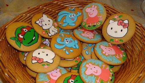 Decoramos galletas de jengibre, galletas