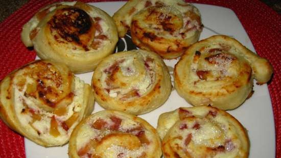 Italian crumpets TIGELLE (flat cakes baked in a pan on dough with lard)