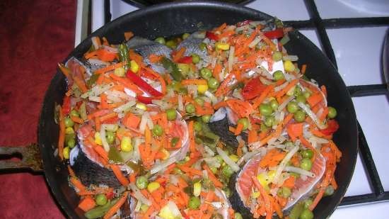 Salmon with vegetables (oven)