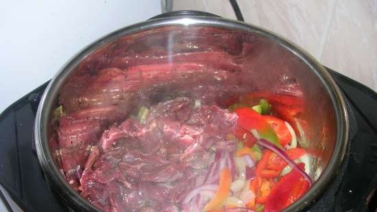 Năut cu carne și legume (aragaz multicooker-aragaz lent Steba DD1 ECO)