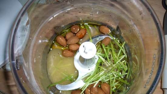 Ensalada de Melón y Berros con Aderezo de Miel y Almendra Marcona