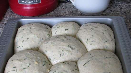 Pan de pepino con queso y eneldo