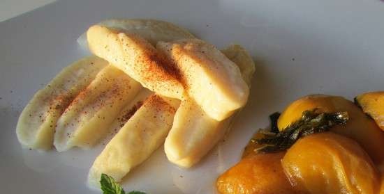 Dumplings with apricots (Marillenknodel)