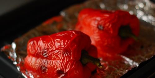 Tortas de pescado con salsa de pimienta