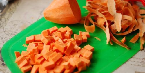 Tortino di pasta fillo con patate dolci, salmone e spinaci