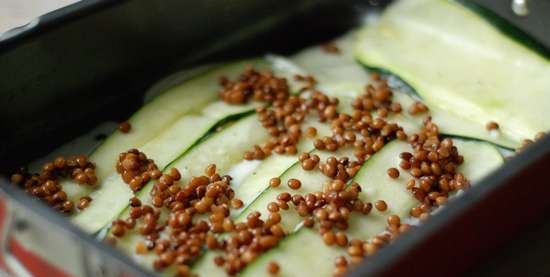 Lasagna di zucchine con lenticchie e dragoncello