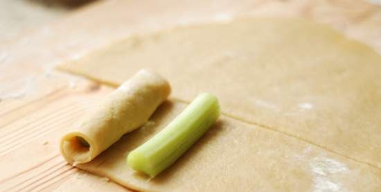 Biscotti di pasta frolla al rabarbaro