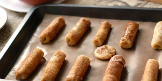 Biscotti di pasta frolla al rabarbaro