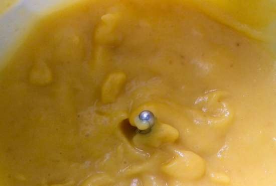 To-lags kremsuppe med jordskokk og bakt gresskar