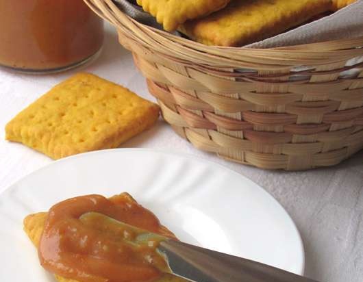 Pumpkin cookies with caramel sauce