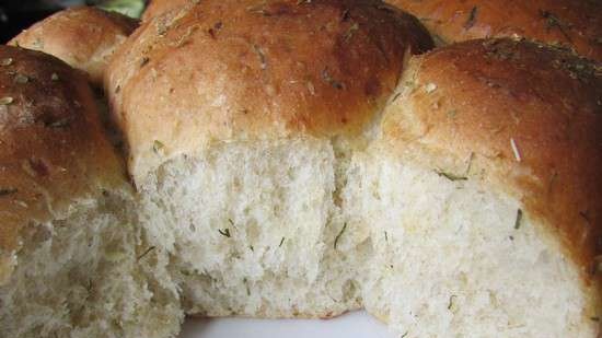 Pan de pepino con queso y eneldo