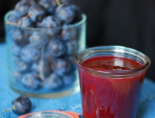 Melmelada de prunes amb plàtan, cacau i espècies