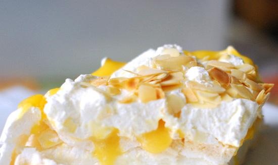 Pavlova con lemon curd