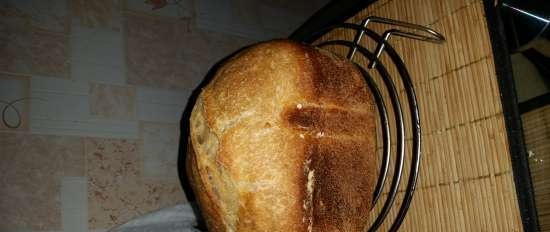 Wheat bread with rye sourdough