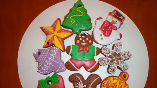 We decorate gingerbread cookies, cookies