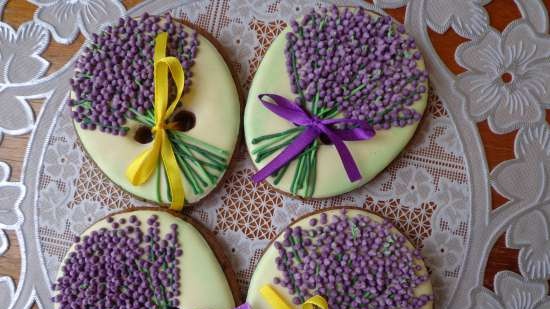 We decorate gingerbread cookies, cookies