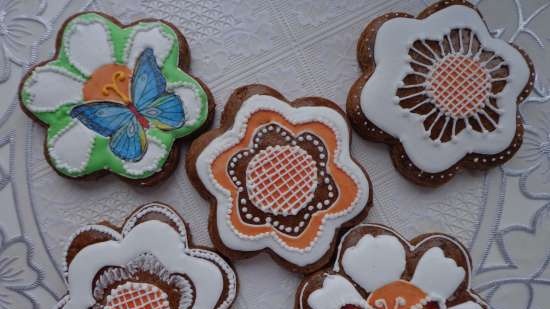 We decorate gingerbread cookies, cookies