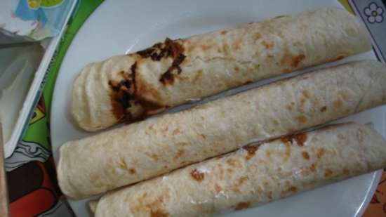 Curry con tortillas (sartén grill-gas y chapatnitsa)