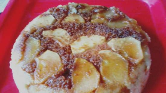 Cazuela de requesón en caramelo de manzana en el microondas