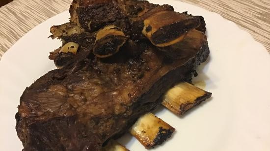 Costillas a la barbacoa perezosas en una olla de cocción lenta Kenwood