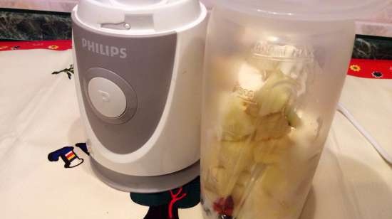 ขนมโยเกิร์ตกับแอปเปิ้ลพรุนและโกจิเบอร์รี่ (Daily Collection Philips Blend & Go mini blender HR2874)