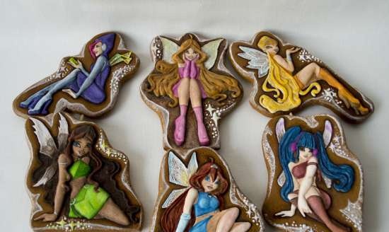 We decorate gingerbread cookies, cookies