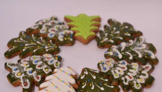 We decorate gingerbread cookies, cookies