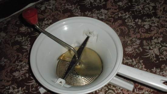 Sieve (electrical and mechanical) for cleaning