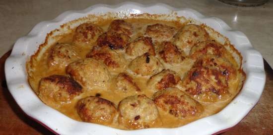 Meatballs with cheese crust