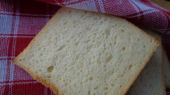 Toast tinapay sa hinog na kuwarta