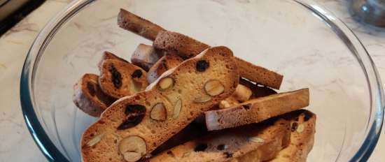 Eiwitbiscotti met noten