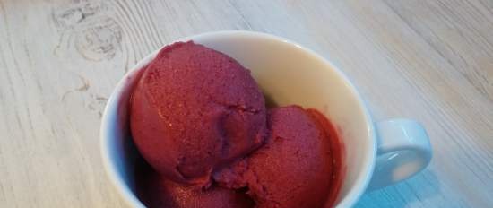 Light ice cream with black currant on agar-agar (Brand 3812 ice cream maker)